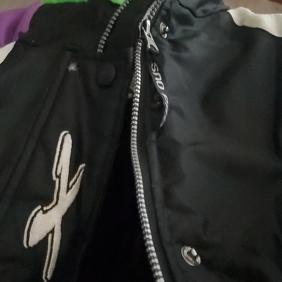 Like new never worn🥶Men Snow Pro green & Blk Winter Sports Jacket - Picture 4 of 6